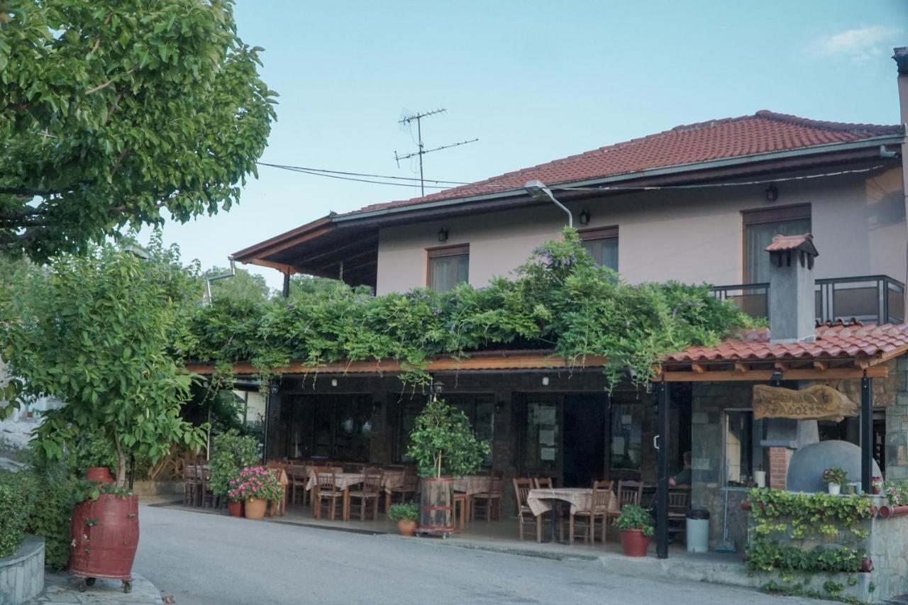 Arados Family Residence กาลัมปากา ภายนอก รูปภาพ