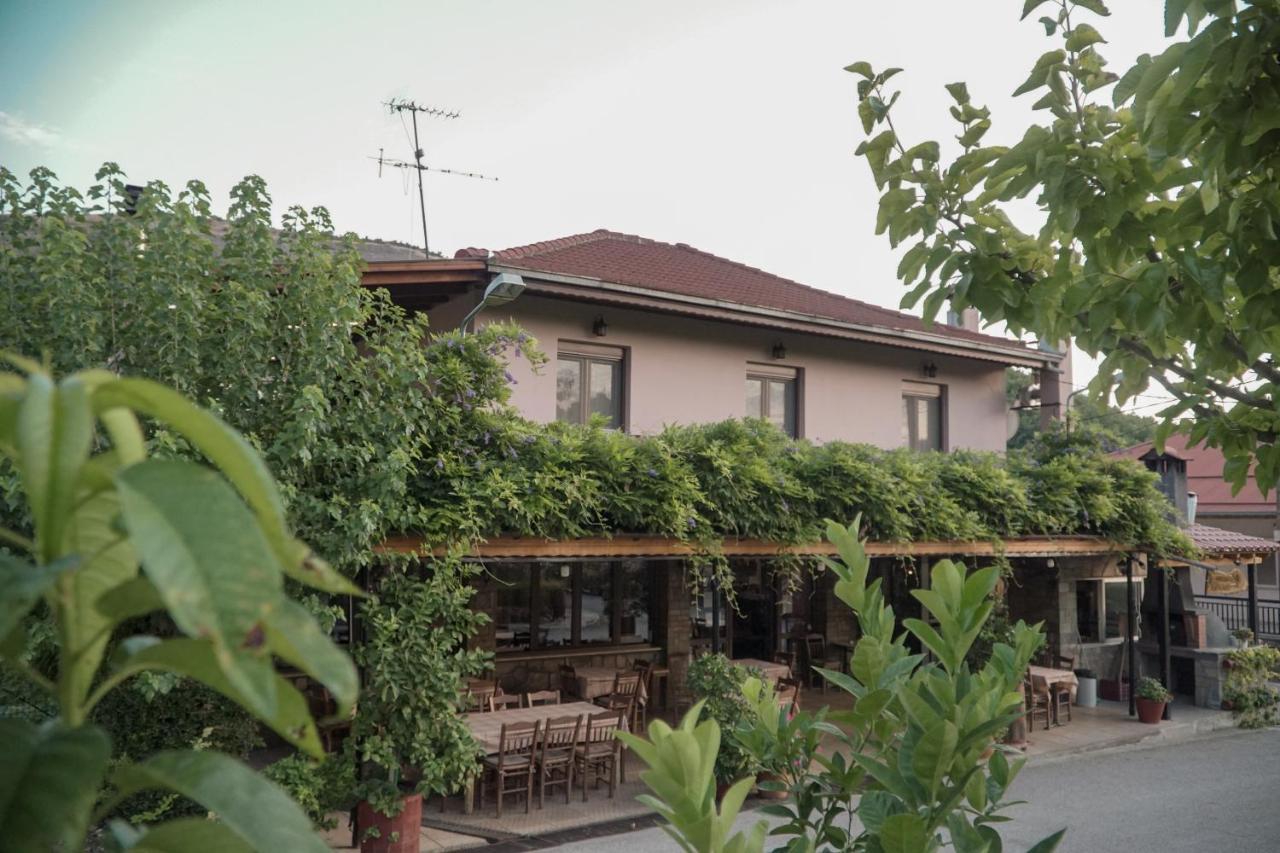 Arados Family Residence กาลัมปากา ภายนอก รูปภาพ